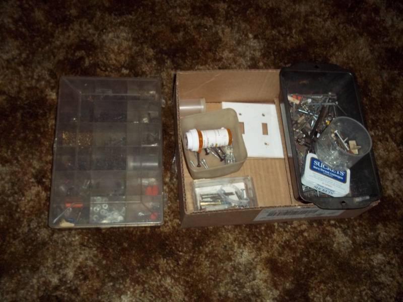 lot 361 image: Box of misc hardware
