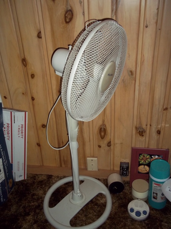 lot 374 image: Floor fan