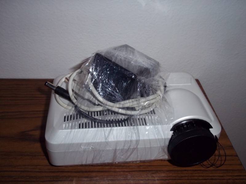 lot 384 image: E Projector