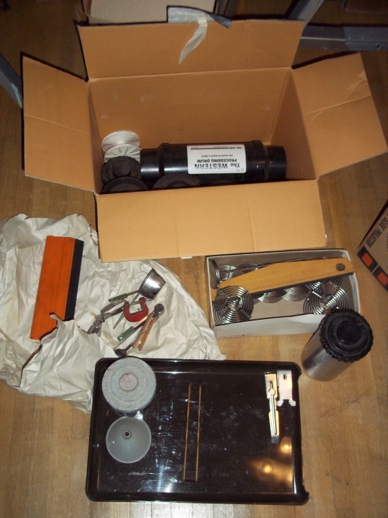lot 404 image: Film developing set