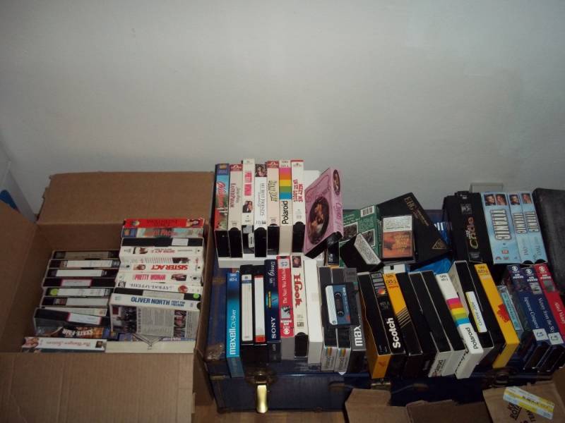 lot 419 image: Large Collection of VHS tapes