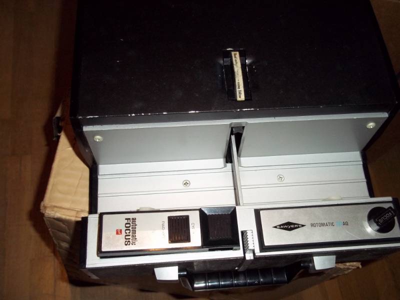 lot 421 image: Sawyer Slide Projector with slide trays with slide screen