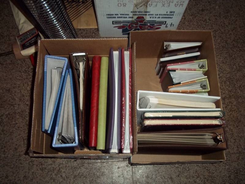 lot 446 image: 2 boxes of Photo albums