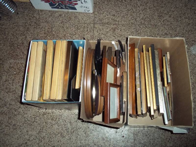 lot 447 image: 3 boxes of picture frames 8 x 10 and larger