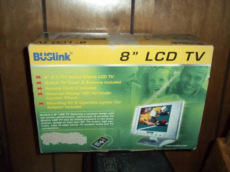 lot 460 image: 8 LCD tv