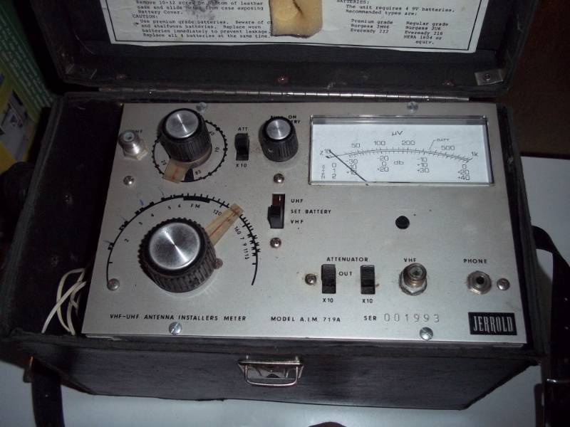 lot 461 image: Vintage Signal level unit