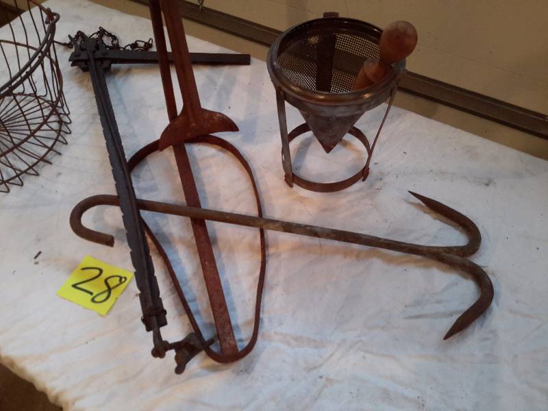 lot 28 image: Vintage Tire changer.. Other vintage items as pictured