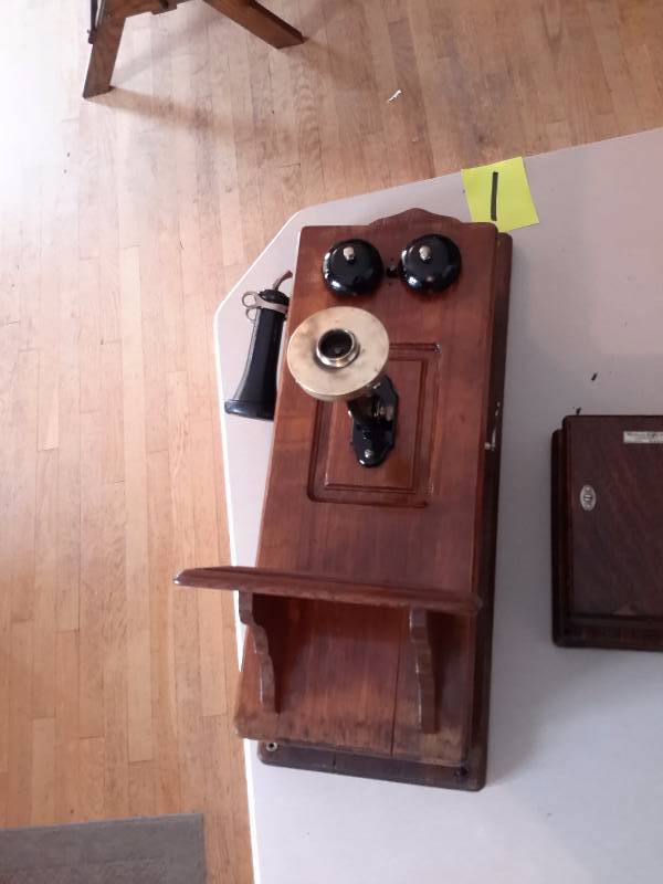 lot 1 image: Stromberg Carlson Antique Telephone with Western Electric Voice box
