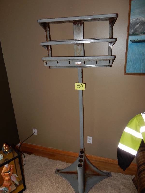 lot 51 image: The Office Valet.. Coat hanger, Shelves, Umbrella stand