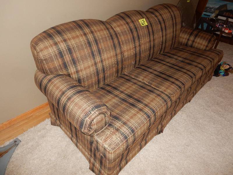 lot 67 image: VERY NICE Couch.. Smith Brothers of Berne.