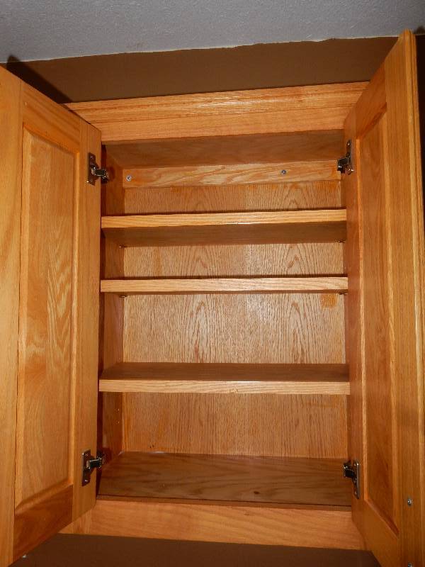 lot 73 image: Nice Oak Back Cabinet.
