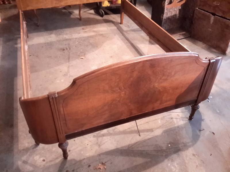 lot 85 image: Double Curved Foot, Walnut Burled headboard  Bed Frame
