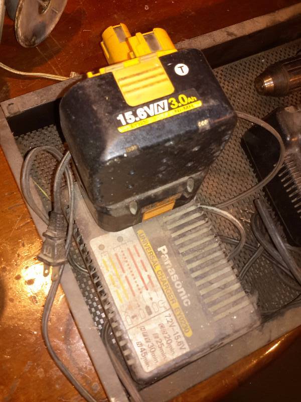 lot 127 image: Dewalt Electric Drill, Battery and Charger Tested and Works   3, 15.6 V Batteries and Universal Charger.
