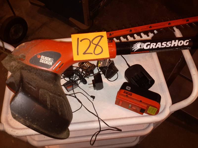 lot 128A image: Black and decker Grass Hog  Cordless Black and Decker hedge trimmer
