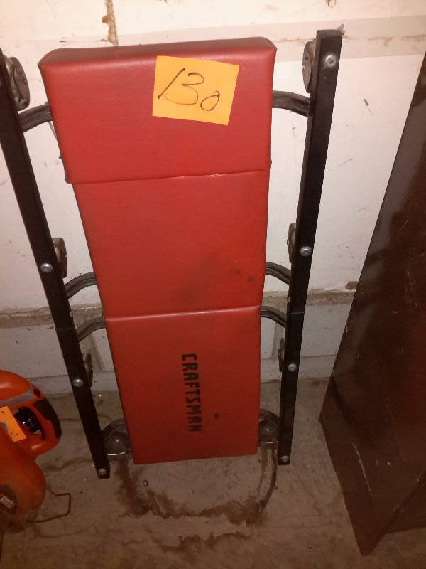 lot 130 image: Padded Creeper as shown..