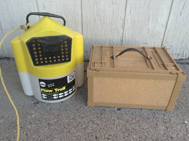 Minnow Bucket and Worm Bed