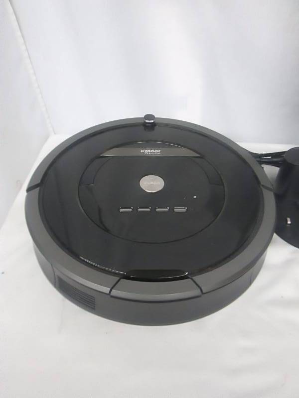 lot 2 image: iRobot Roomba 880 Robotic Vacuum Cleaner