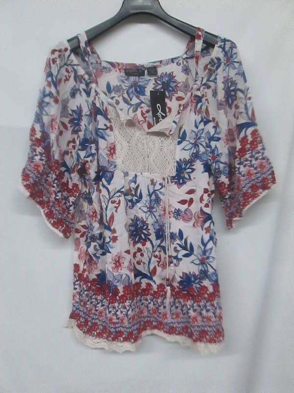 lot 69 image: Lola P Womens Plus Cold-Shoulder Print Top