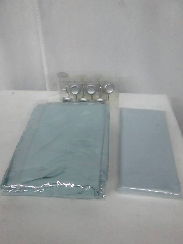 lot 51 image: McLeland Design Parisian 4-pc. Bath Set