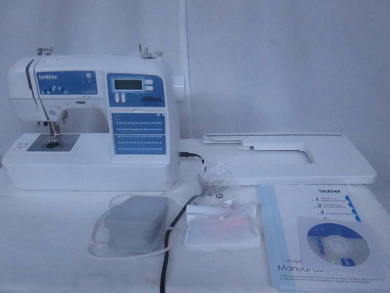 lot 8 image: Brother Project Runway Computerized Sewing Machine