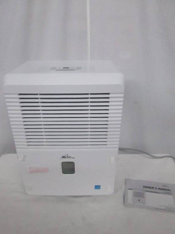 lot 7 image: Royal Sovereign 30-Pint Dehumidifier