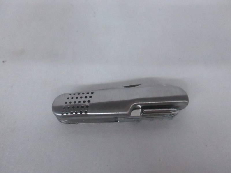 lot 82 image: Multi-Tool Pocket Knife