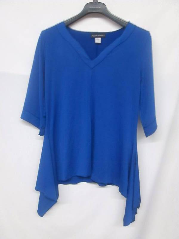 lot 60 image: Wearabouts Misses Knit Sharkbite Tunic