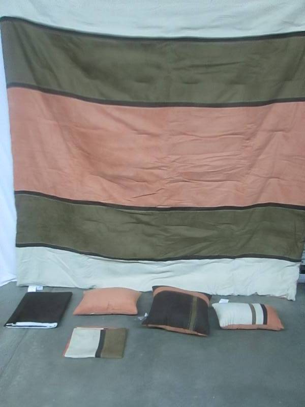 lot 45 image: Madison Park Overland 7-pc. Comforter Set - Queen