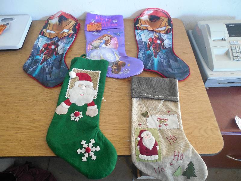 lot 32 image: (5) Christmas Holiday Stockings