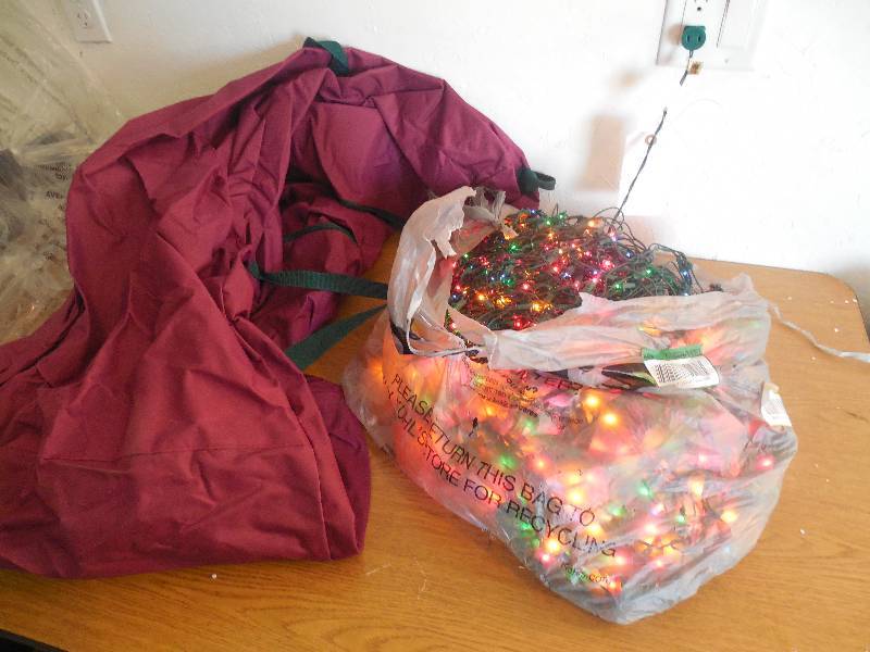 lot 42 image: CHRISTMAS LIGHTS