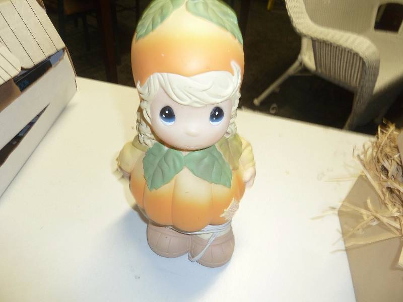 Precious Moments Pumpkin Girl wLight