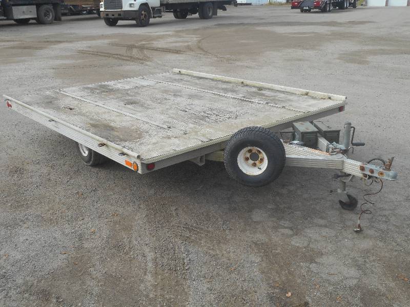 lot 3 image: 2010 Homemade Aluminum Snowmobile Trailer