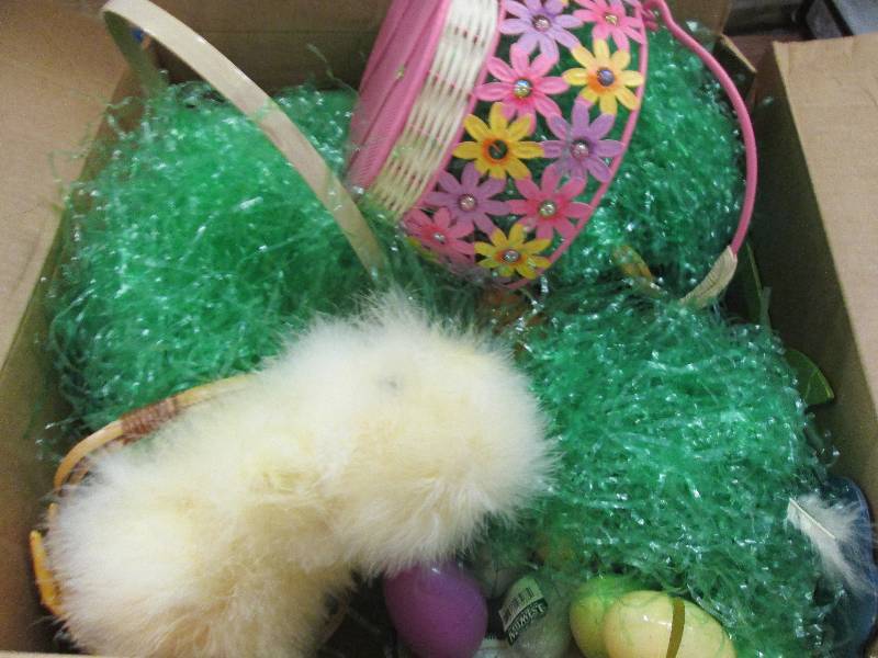 lot 42 image: easter baskets and eggs ...