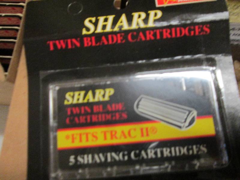 lot 53 image: 2 boxes 1 dozen  each box of 5 shav...
