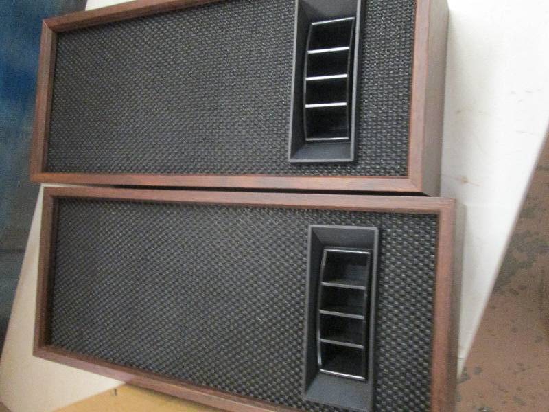 lot 72 image: 2 speakers never used ...
