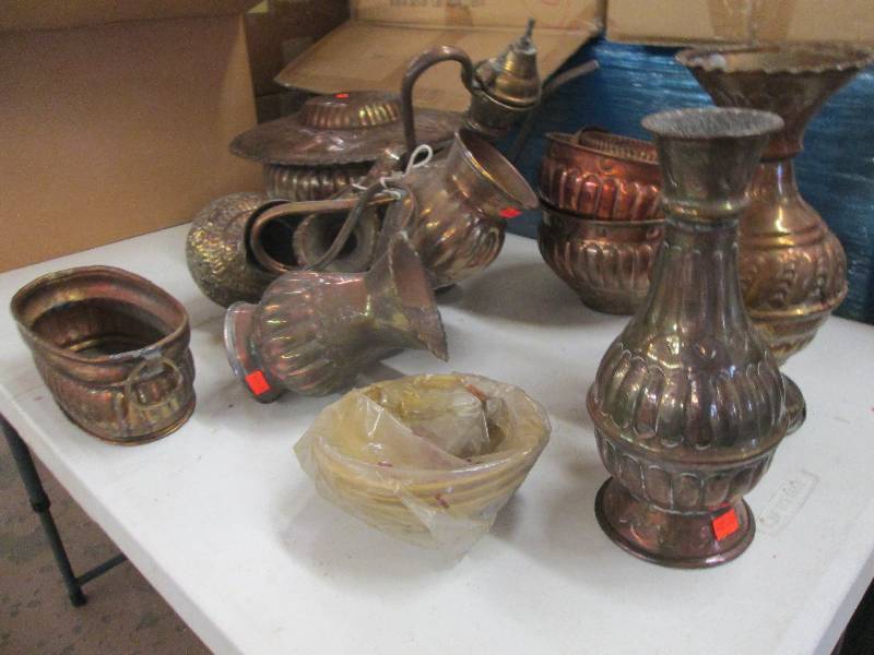 lot 82 image: box of brass stuff ...