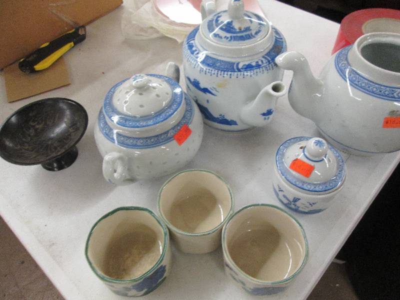 lot 110 image: ceramic pieces, 4 horse glass blade...