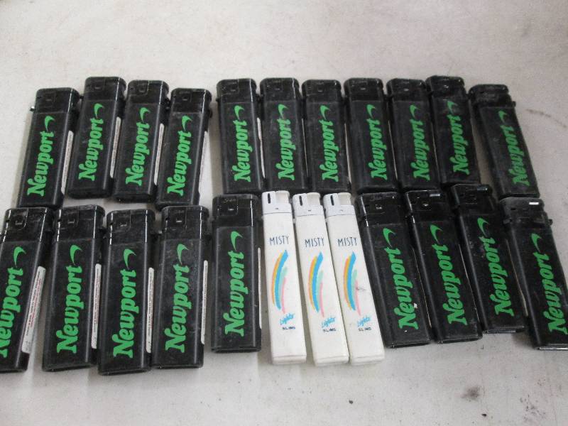 lot 200 image: 23 lighters  newport and misty ...