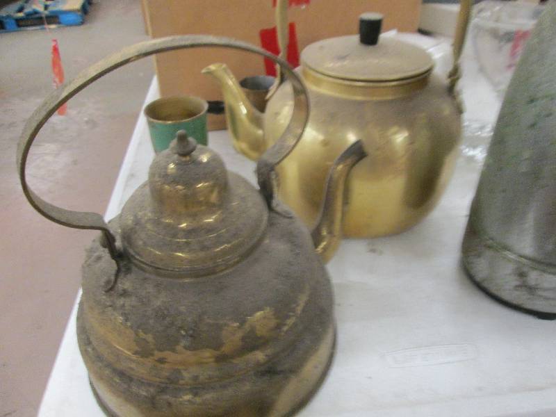 lot 206 image: box of brass stuff that needs a cle...