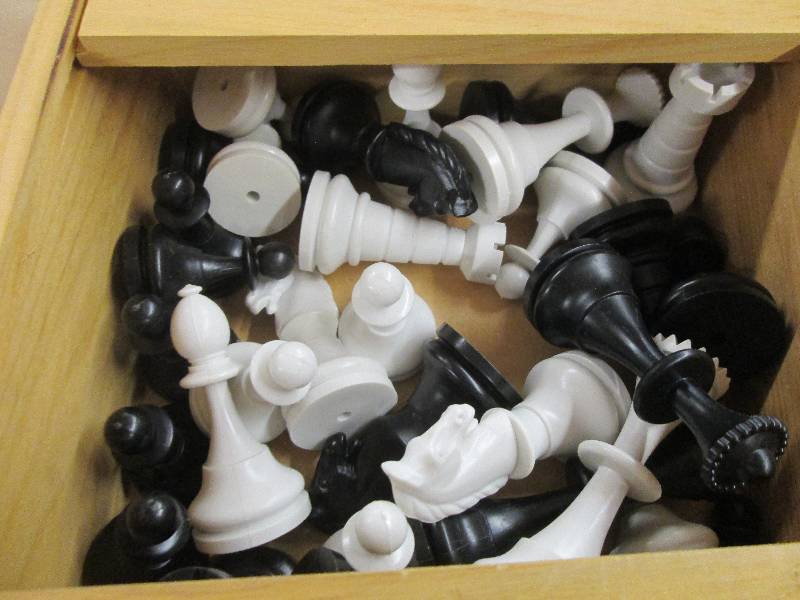lot 240 image: box of chess pieces ...