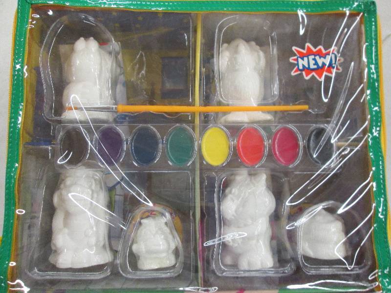 lot 269 image: 1 box 6 zoogles house crayola paint...