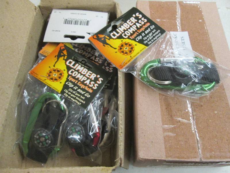 lot 280 image: 2 boxes of 12 climbers compass spor...