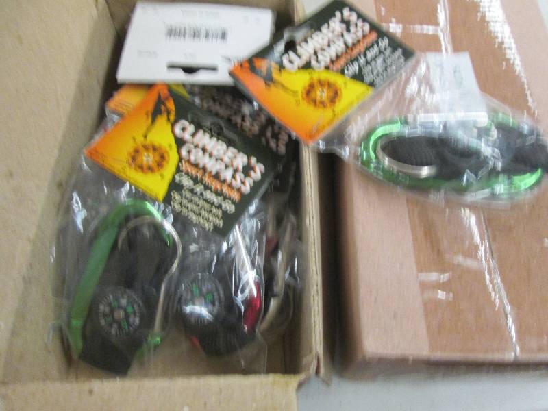 lot 284 image: 2 boxes of 12 climbers compass spor...