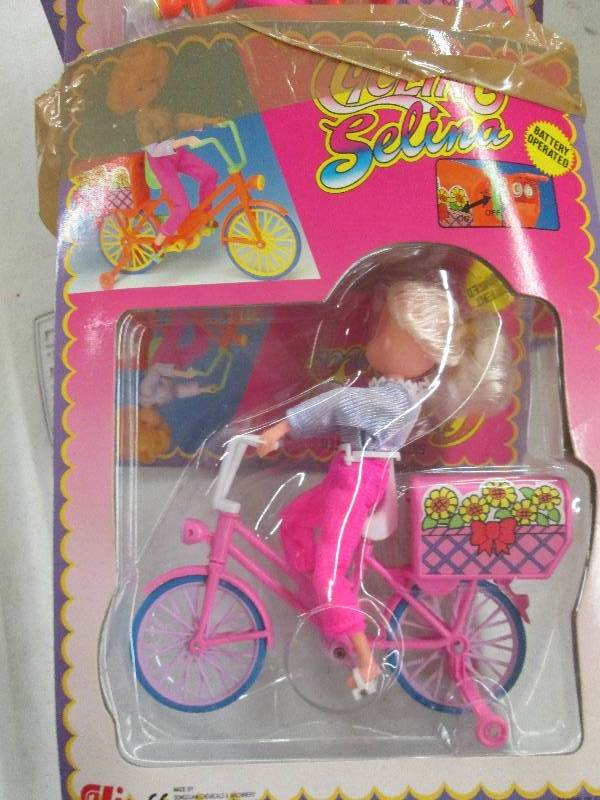 lot 287 image: alot of water guns and 4 cycling se...