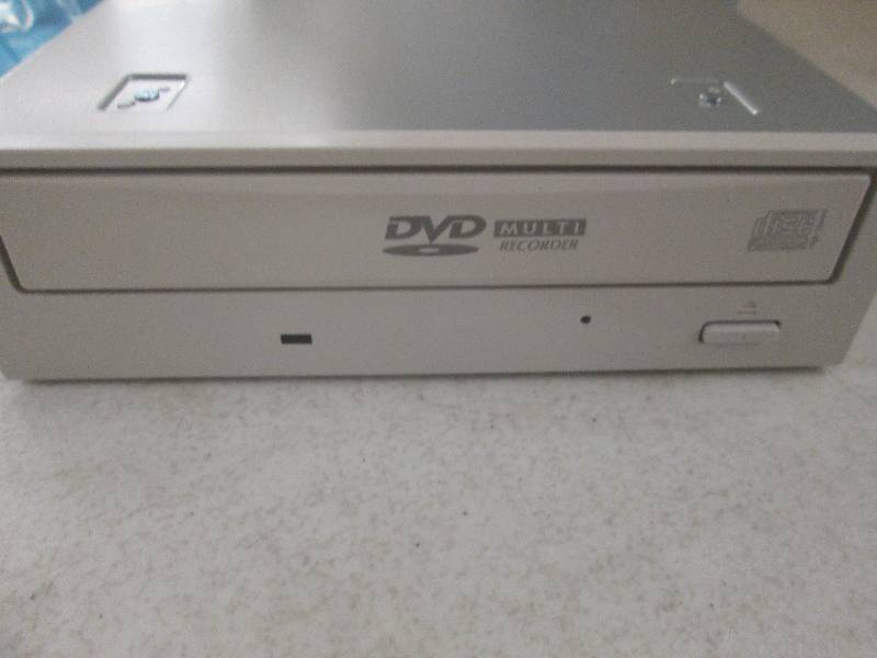 lot 319 image: 5 panasonic dvd multi recorders mod...