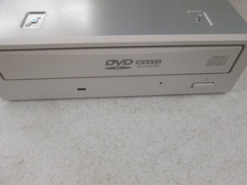 lot 323 image: 5 panasonic dvd multi recorders mod...