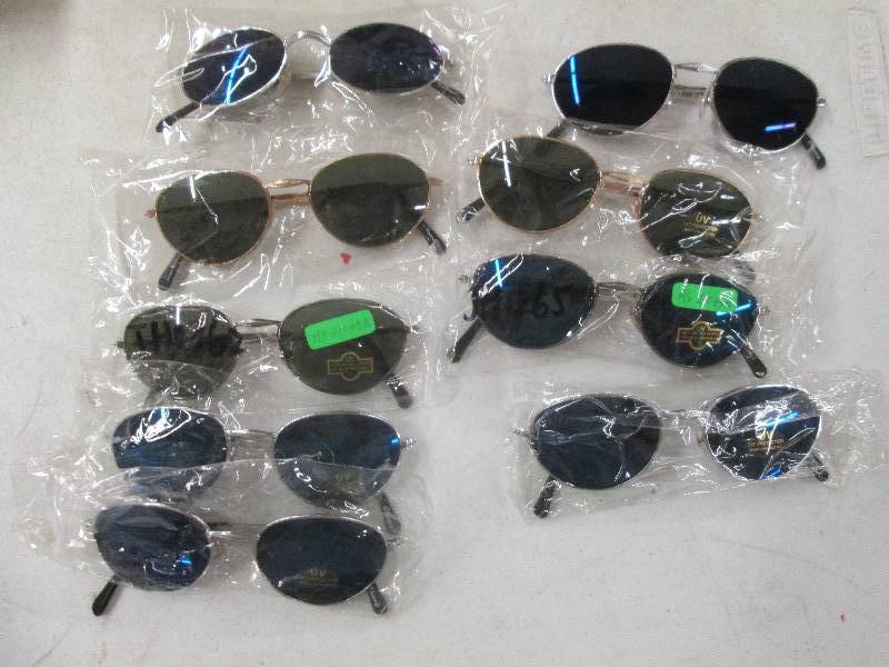 lot 338 image: 9 pairs of brand new sunglasses...
