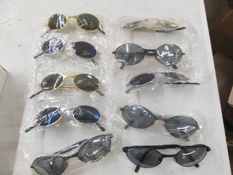 lot 340 image: 10 pairs brand new sunglasses...