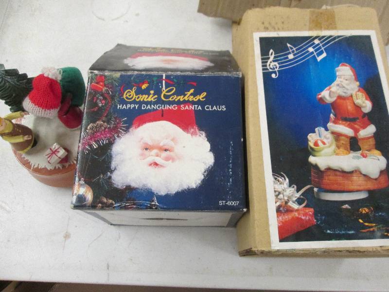 lot 350 image: 3 christmas decorations...