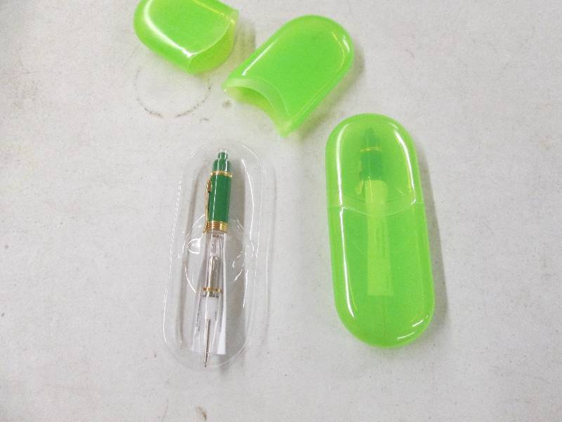 lot 367 image: 2 brand new light pens...